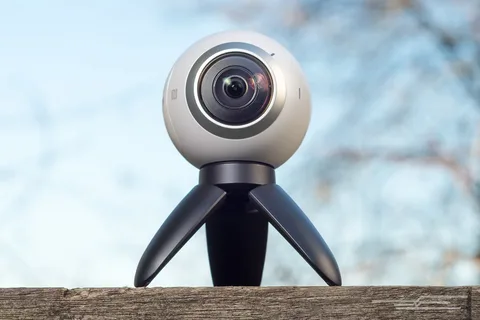 خرید دوربین مداربسته بی سیم تحت شبکه 360 درجه